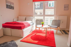 FULL HOUSE Studios - The Red Apartment - NETFLIX + WiFi inkl.